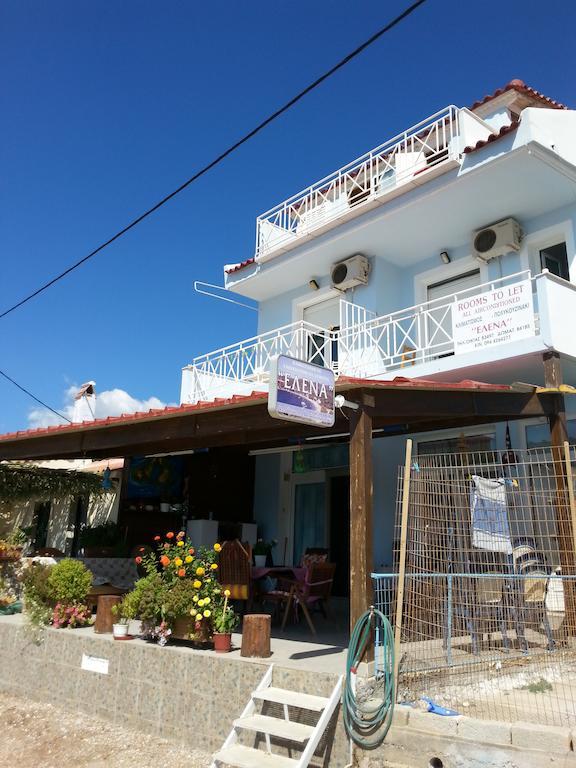 Elena Studios Tarti Luaran gambar
